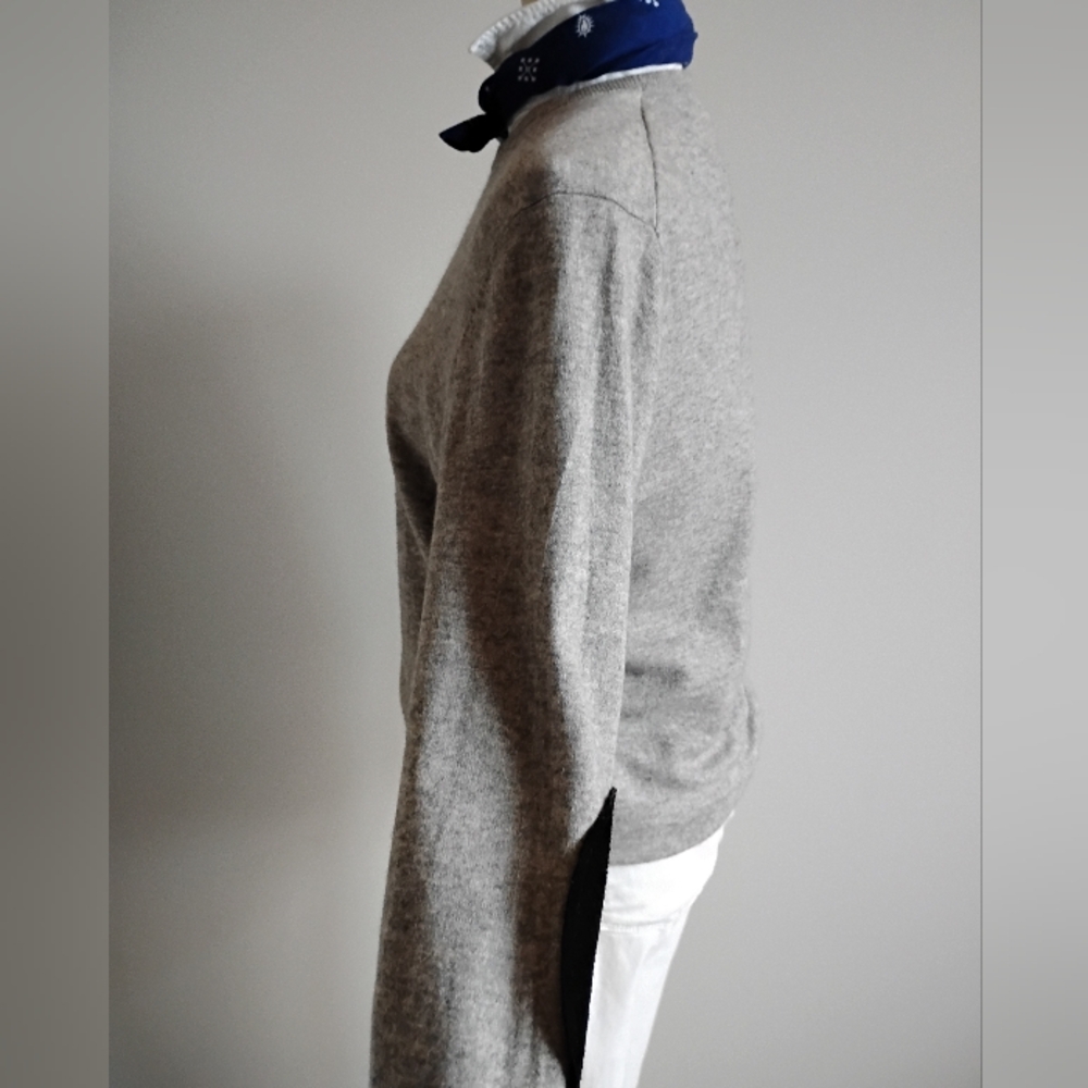 Uniqlo Cashmere Crewneck Sweater Classic Gray Preppy Cozy Unisex Size Medium - Picture 6 of 12